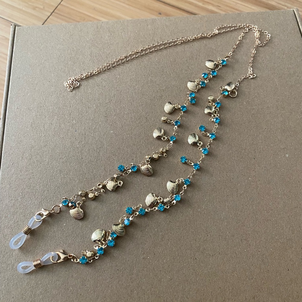 Elegant Gold and Blue Beaded Glasses Chain